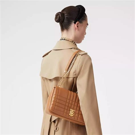 Hướng dẫn cách check code túi Burberry TUNG LUXURY™